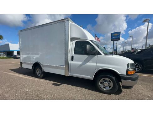 New 2025 Chevrolet Express 3500 Work Van w/ Power Convenience Package image 9