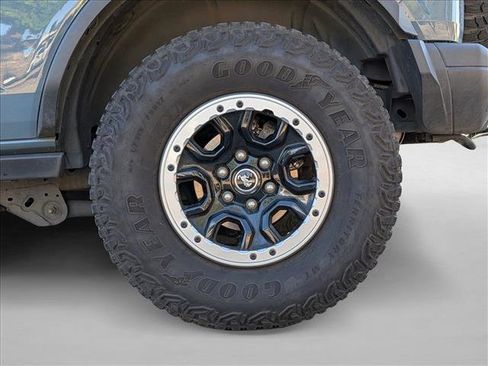 Used 2021 Ford Bronco Badlands w/ Sasquatch Package AWD/4WD image 9