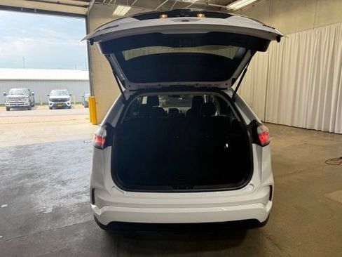 Used 2023 Ford Edge SE w/ Black Appearance Package AWD/4WD image 24