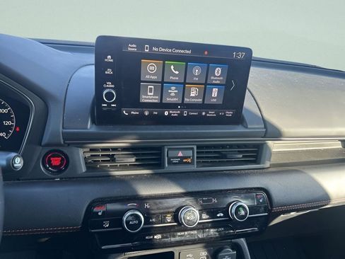 Used 2023 Honda Pilot TrailSport image 27