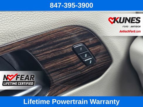 Used 2023 Chrysler Pacifica Limited image 49