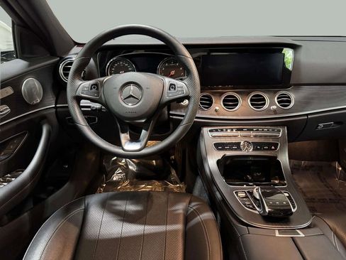 Used 2018 Mercedes-Benz E 300 4MATIC image 22