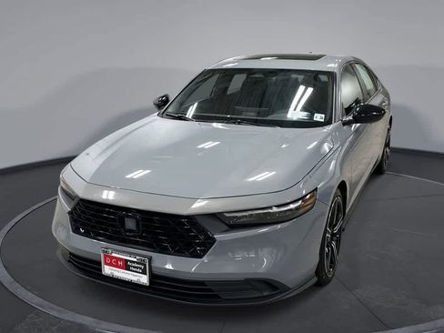 Used 2023 Honda Accord Sport image 1