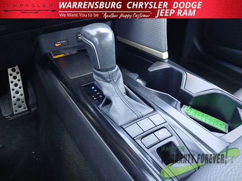 Used 2025 Toyota Camry SE FWD image 26