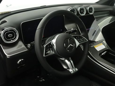 New 2026 Mercedes-Benz GLC 300 image 5