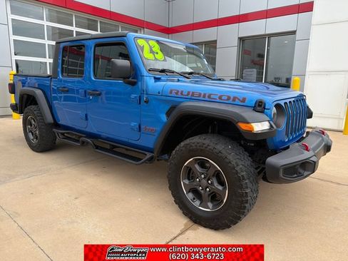 Used 2023 Jeep Gladiator Rubicon w/ Cold Weather Group AWD/4WD image 8
