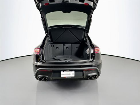 Used 2026 Porsche Macan Turbo AWD/4WD image 36