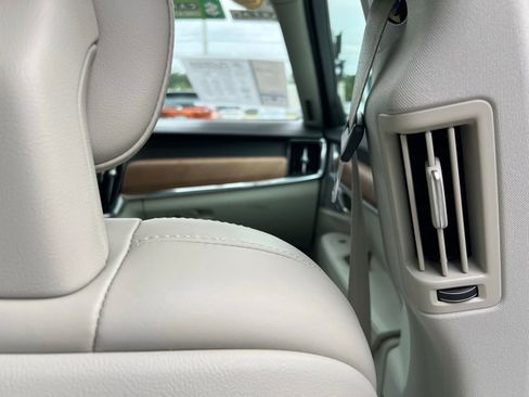 Used 2018 Volvo S90 T8 Inscription w/ Convenience Package AWD/4WD image 55