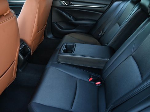 Used 2022 Honda Accord Sport image 11