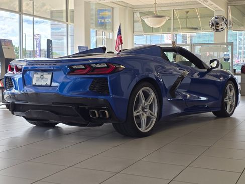 Used 2021 Chevrolet Corvette Stingray Convertible w/ 1LT RWD image 20
