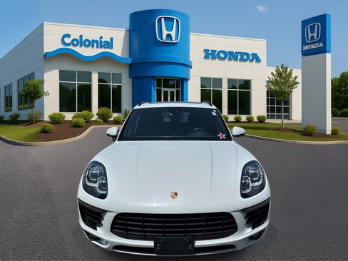 Used 2017 Porsche Macan AWD/4WD image 9