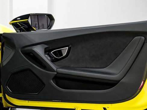 Used 2022 Lamborghini Huracan EVO AWD/4WD image 38
