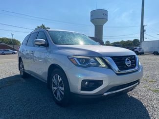 Used 2020 Nissan Pathfinder SV FWD video 1