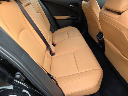 New 2026 Lexus UX 300h AWD image 32