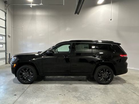 New 2026 Jeep Grand Cherokee L Limited image 9