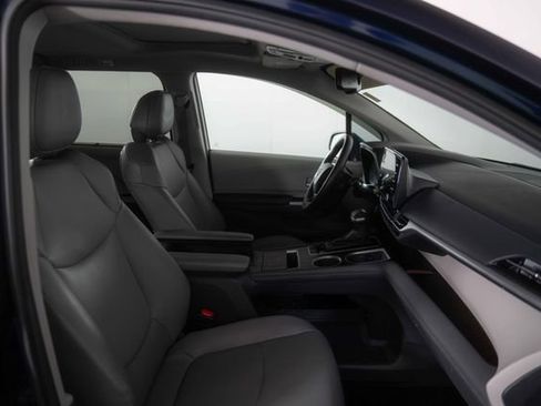 Used 2024 Toyota Sienna XLE FWD image 29