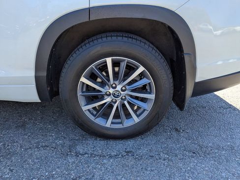 Used 2018 Toyota Highlander XLE AWD/4WD image 62