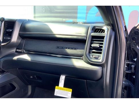 Used 2023 RAM 2500 Limited AWD/4WD image 18