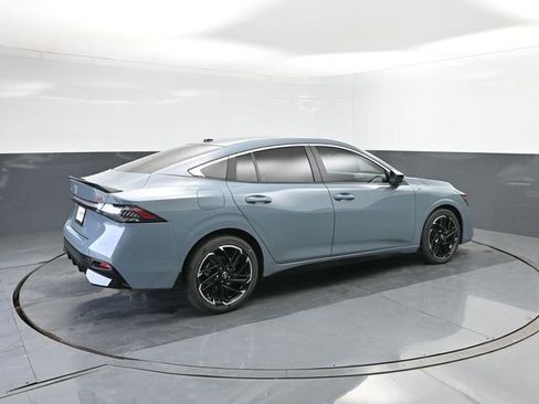 New 2026 Nissan Sentra SR w/ Floor Mat Package image 15