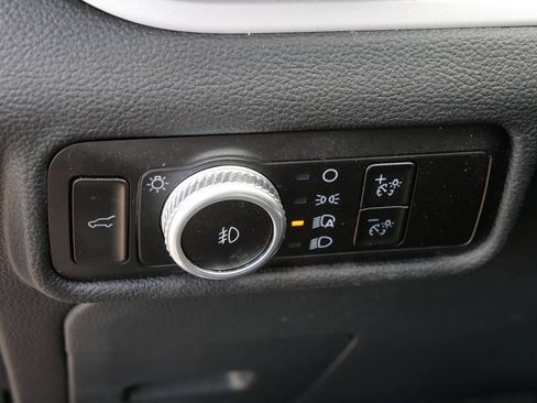 Certified 2023 Ford Explorer XLT AWD/4WD image 19
