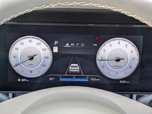 Certified 2025 Hyundai Elantra SEL image 21