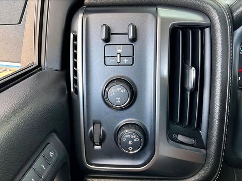 Used 2017 Chevrolet Silverado 1500 LTZ w/ High Desert Package AWD/4WD image 33