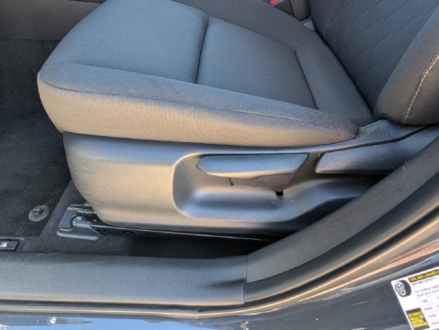 Used 2025 Toyota Corolla LE FWD image 20