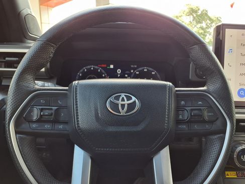 Used 2024 Toyota Tacoma Limited w/ Limited Package (LT) AWD/4WD image 26