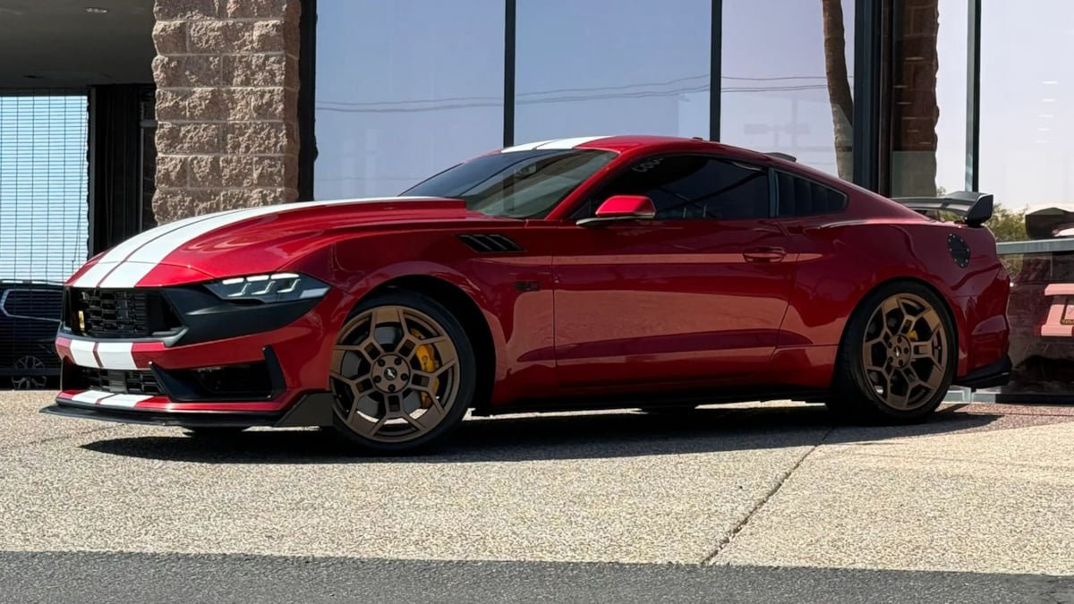 Used 2020 Ford Mustang GT Premium w/ GT Performance Package RWD image 4