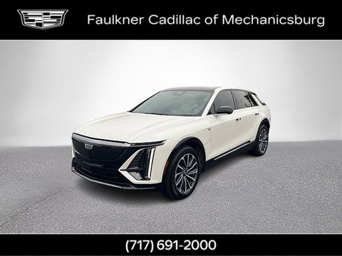 Certified 2024 Cadillac Lyriq Sport w/ LPO, Floor Liner Package AWD/4WD image 11