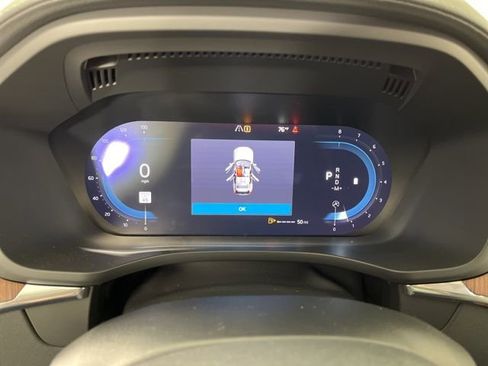 Used 2023 Volvo XC60 B5 Ultimate w/ Climate Package image 23