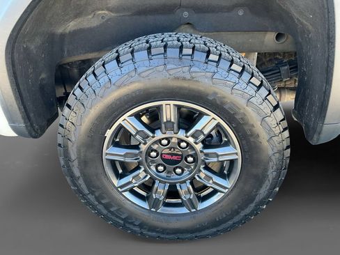 Used 2024 GMC Sierra 1500 AT4X AWD/4WD image 8