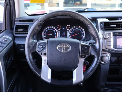 Used 2014 Toyota 4Runner SR5 image 17