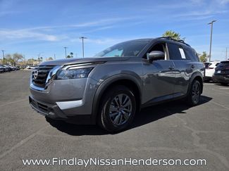 Used 2024 Nissan Pathfinder SV video 2