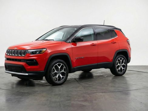 Used 2025 Jeep Compass Limited image 3