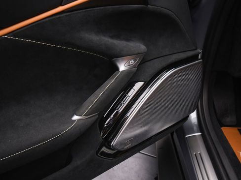 Certified 2025 Ferrari Roma Spider image 49