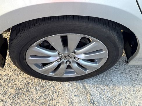 Used 2012 Honda Accord EX-L image 9