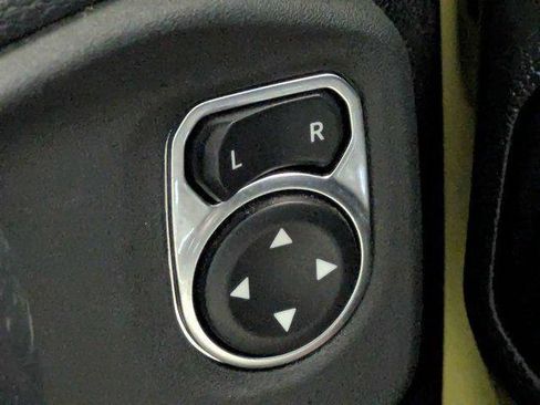 Certified 2023 Jeep Gladiator Sport AWD/4WD image 22