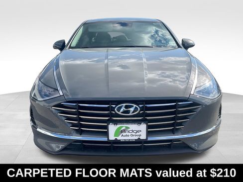 Used 2023 Hyundai Sonata SE FWD image 2