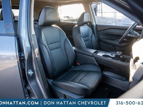 Used 2023 Nissan Rogue SL w/ SL Premium Package image 25