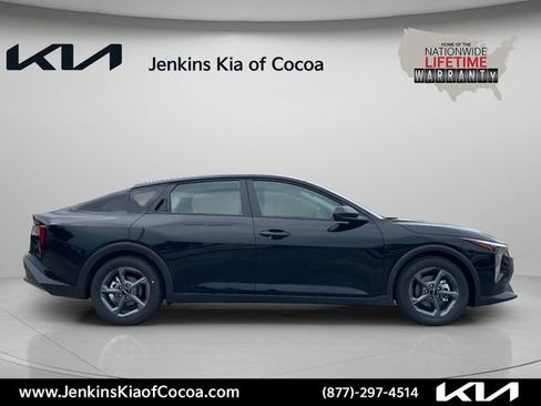 New 2026 Kia K4 FWD image 3