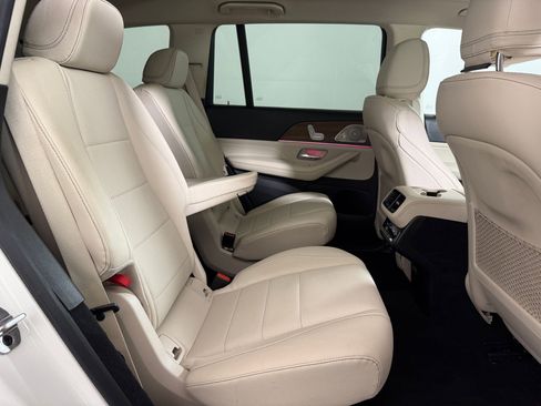 Used 2022 Mercedes-Benz GLS 450 4MATIC image 29