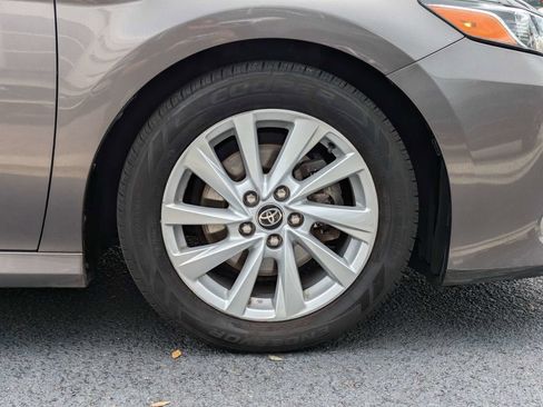 Used 2022 Toyota Camry LE FWD image 11