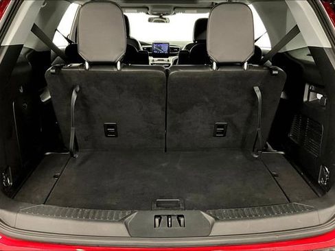 Used 2022 Ford Explorer XLT w/ Equipment Group 202A AWD/4WD image 43