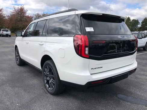 New 2025 Ford Expedition Platinum w/ Stealth Performance Package image 3