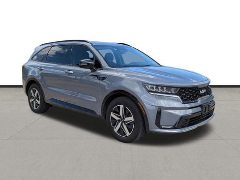 Used 2023 Kia Sorento S FWD image 3