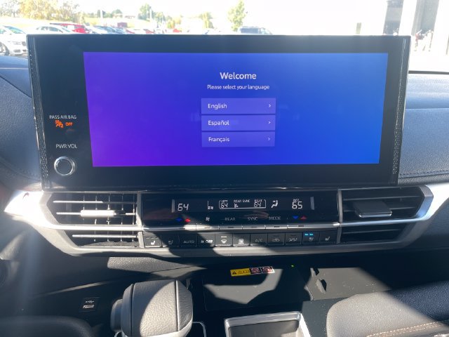Used 2026 Toyota Sienna Platinum AWD/4WD image 13