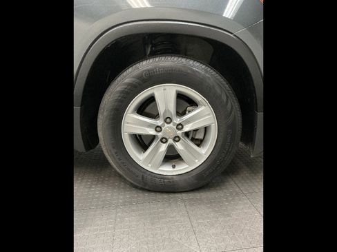 Used 2020 Chevrolet Trax LS w/ Tint and Cruise Package image 34