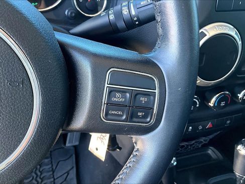 Certified 2018 Jeep Wrangler Unlimited Sahara image 22