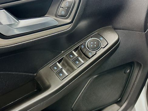 Used 2021 Ford Escape SEL image 15